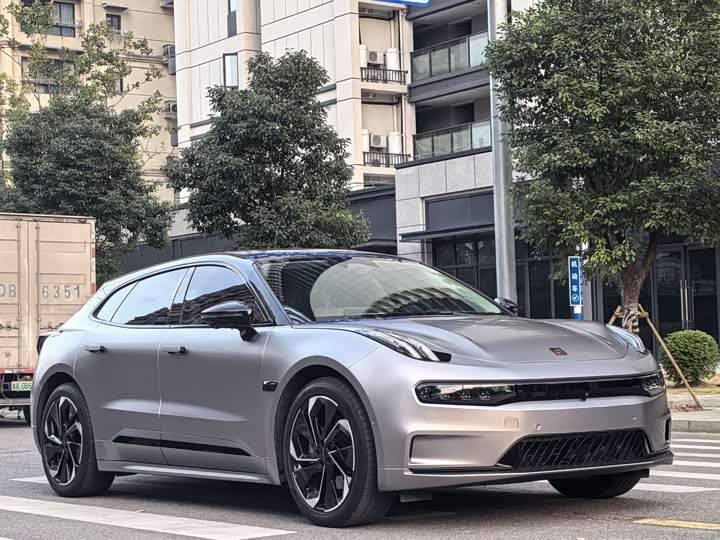 Фото 3 - Zeekr 001