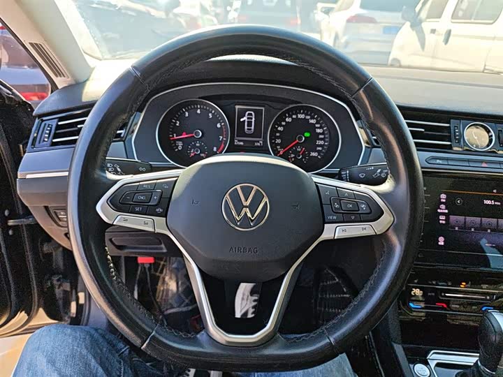 Фото 11 - Volkswagen Magotan