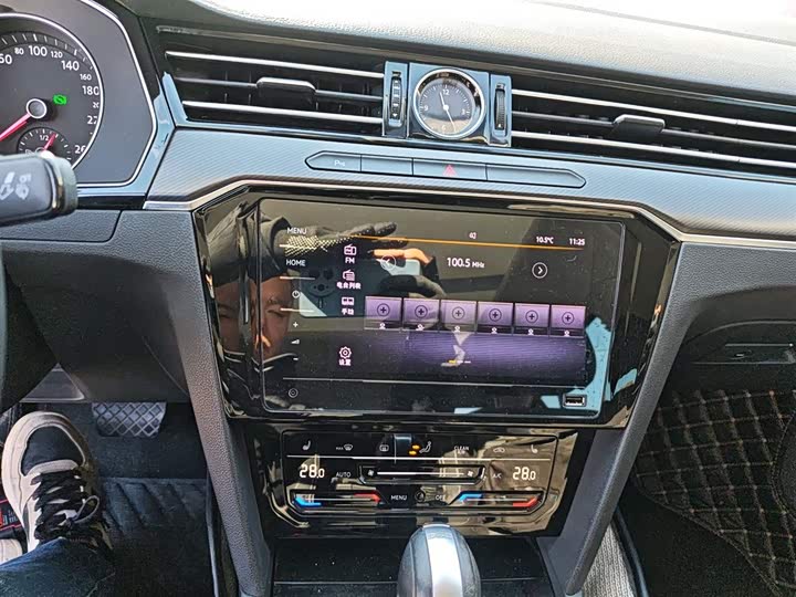 Фото 13 - Volkswagen Magotan