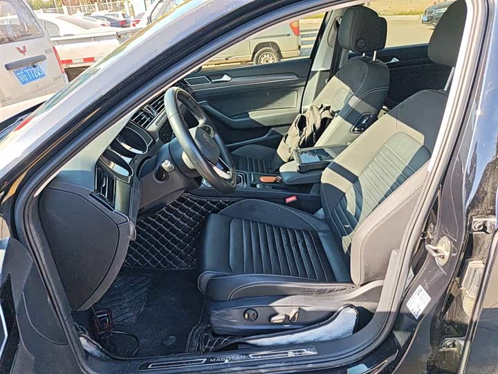 Фото 15 - Volkswagen Magotan