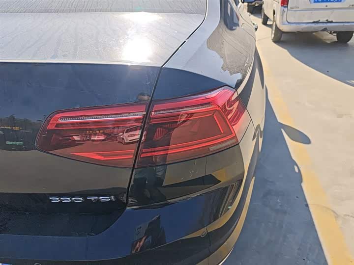 Фото 8 - Volkswagen Magotan