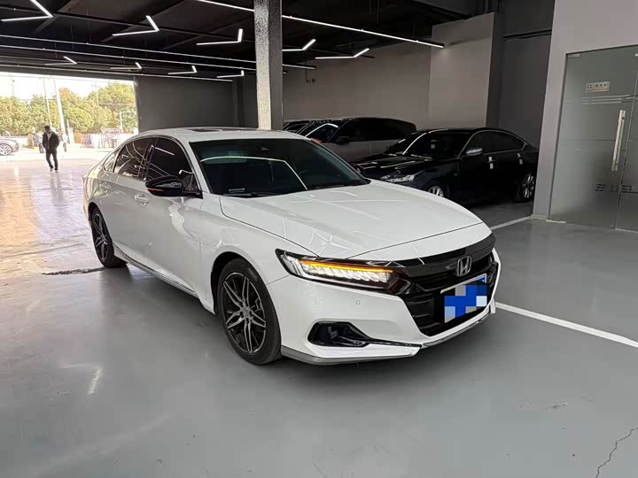 Фото 3 - Honda Accord