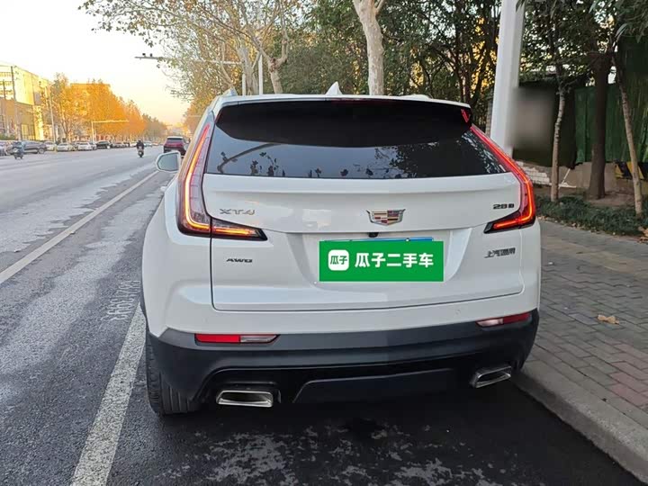 Фото 6 - Cadillac XT4