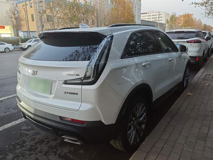 Фото 7 - Cadillac XT4