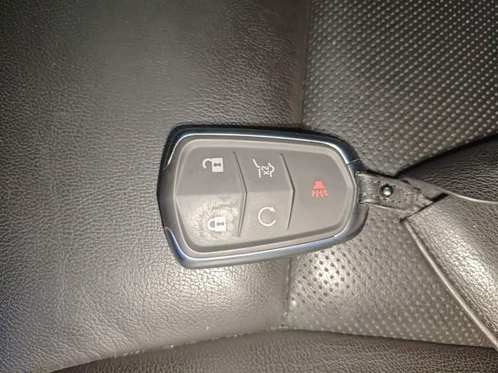 Фото 9 - Cadillac XT4