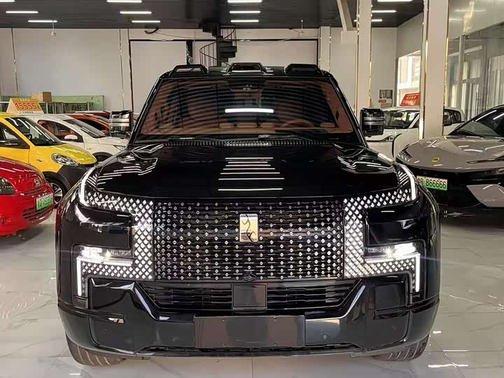 Фото 2 - BYD Yangwang U8