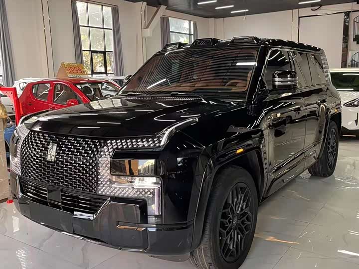 Фото 3 - BYD Yangwang U8