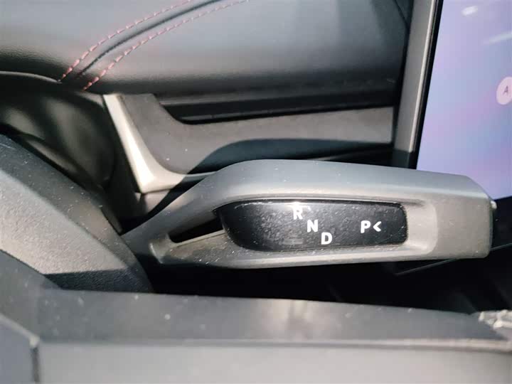 Фото 14 - Xiaomi SU7