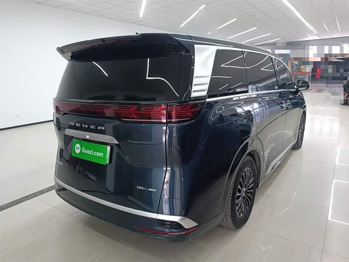 Фото 7 - Denza D9