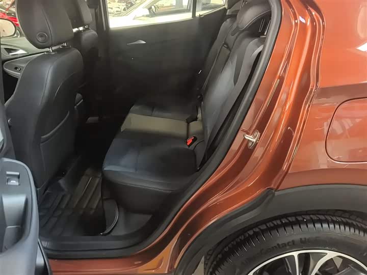 Фото 17 - Buick Encore GX