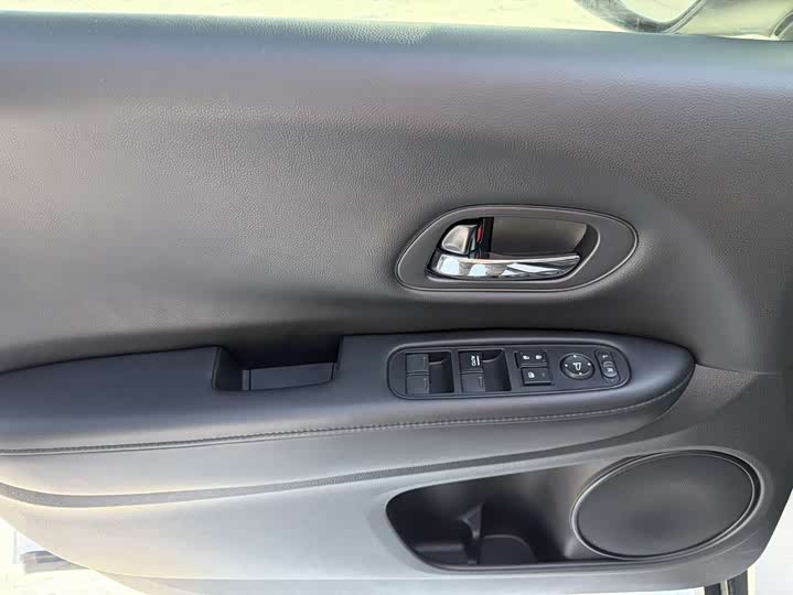 Фото 16 - Honda XR-V