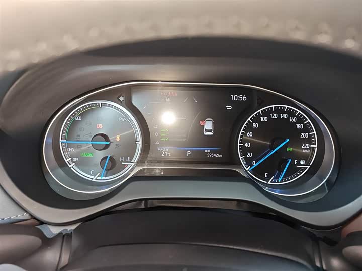 Фото 12 - Toyota Harrier