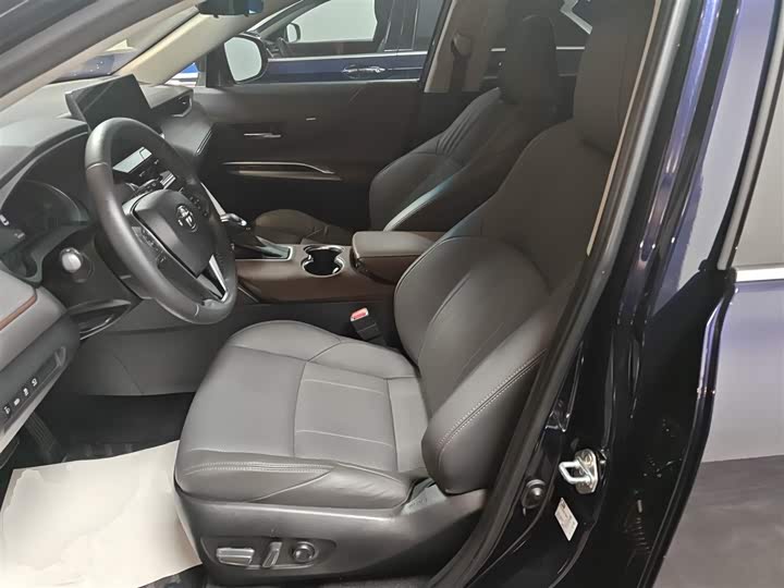 Фото 15 - Toyota Harrier