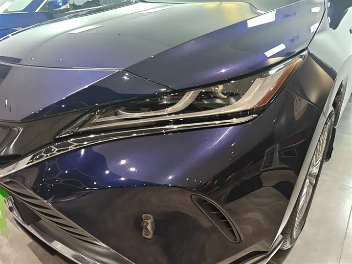 Фото 24 - Toyota Harrier