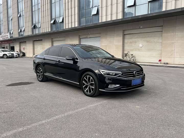 Фото 3 - Volkswagen Magotan