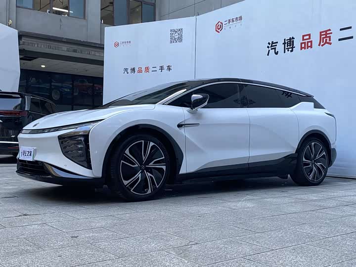 Фото 3 - HiPhi X