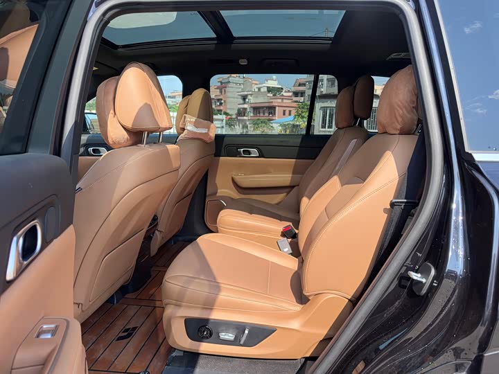 Фото 7 - LiXiang One