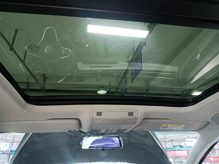 Фото 18 - Volkswagen Magotan