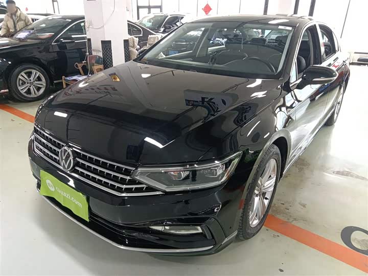 Фото 2 - Volkswagen Magotan