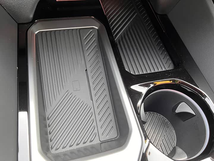 Фото 22 - BMW i5