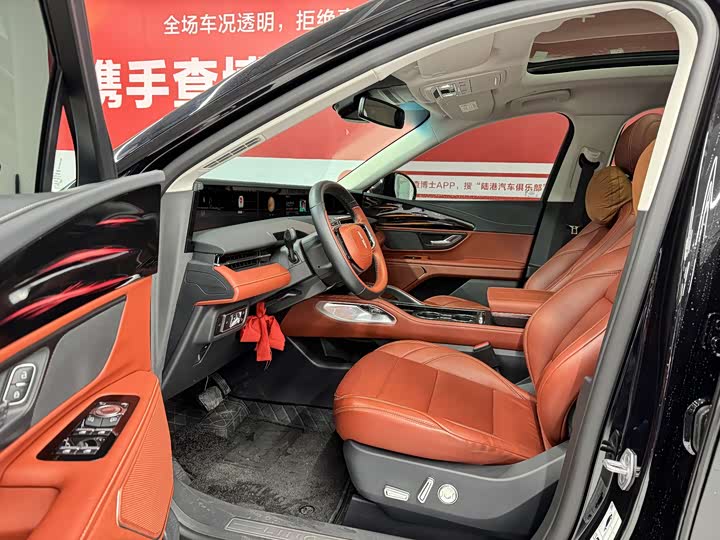 Фото 4 - Lincoln Nautilus