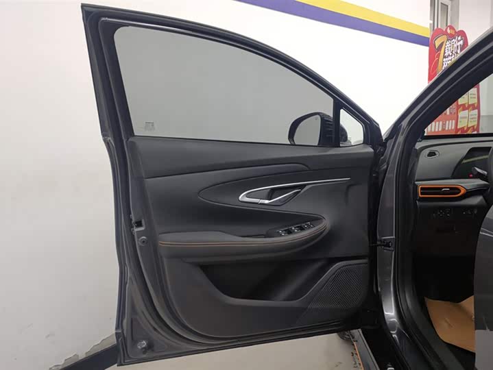 Фото 7 - Changan UNI-T