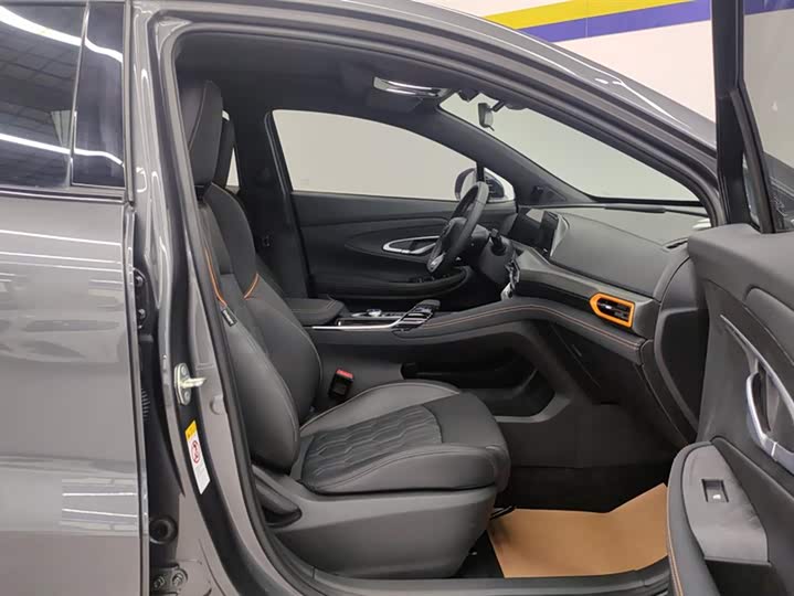 Фото 8 - Changan UNI-T