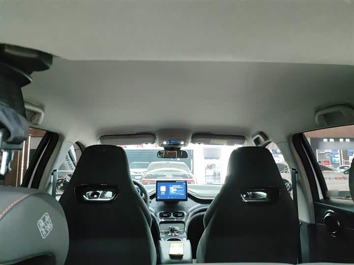 Фото 18 - BYD E2