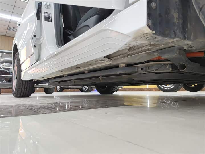 Фото 21 - BYD E2