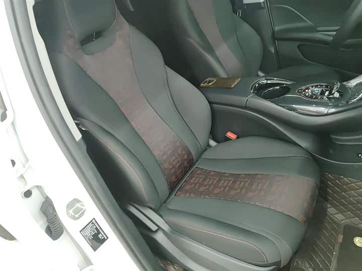 Фото 25 - BYD E2