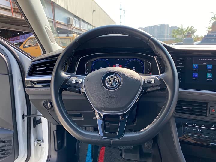 Фото 10 - Volkswagen Sagitar L