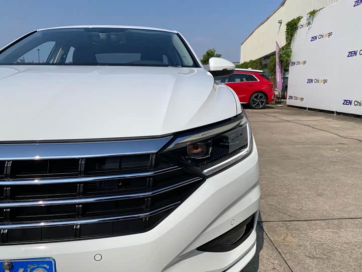 Фото 14 - Volkswagen Sagitar L