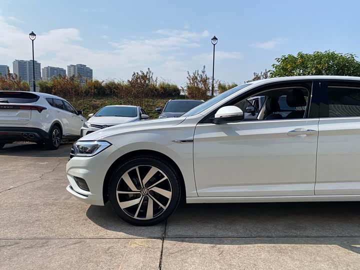 Фото 15 - Volkswagen Sagitar L