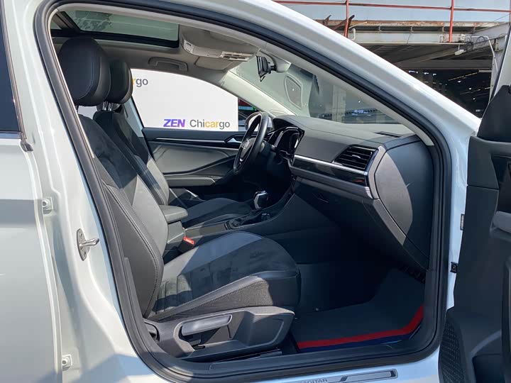 Фото 18 - Volkswagen Sagitar L