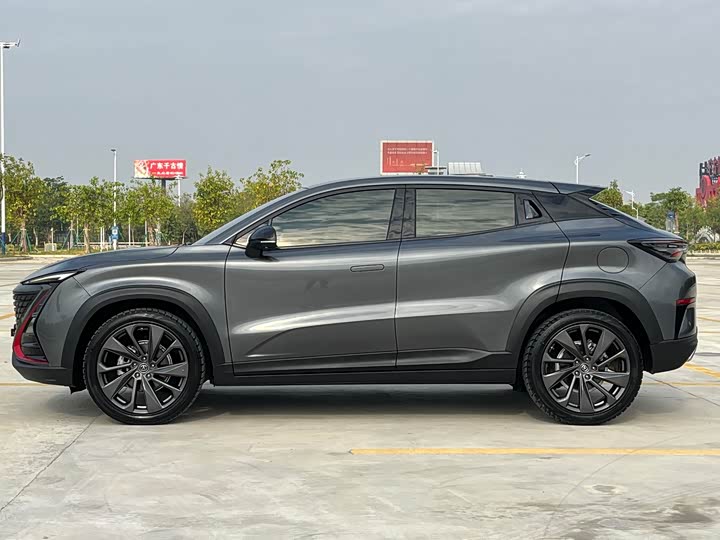 Фото 19 - Changan UNI-T