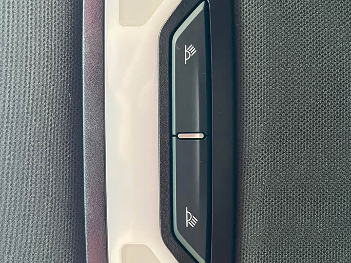 Фото 36 - Changan UNI-T