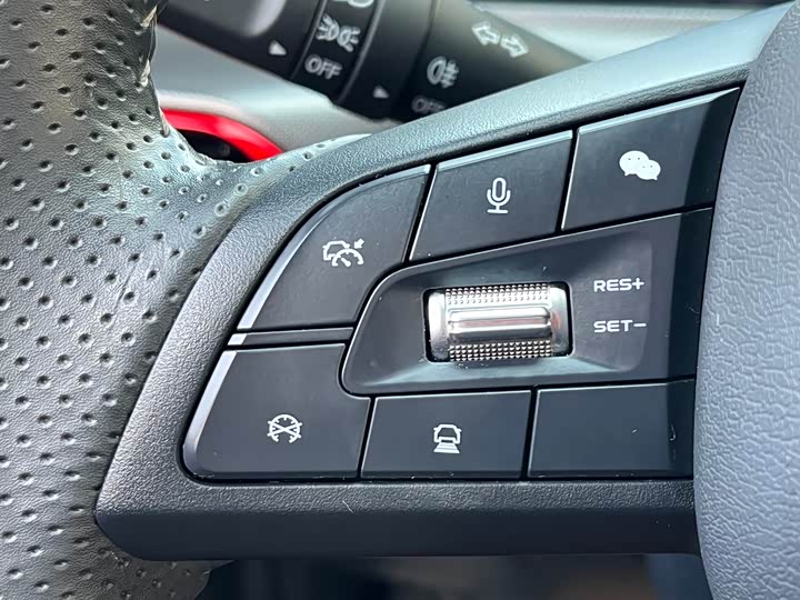 Фото 41 - Changan UNI-T