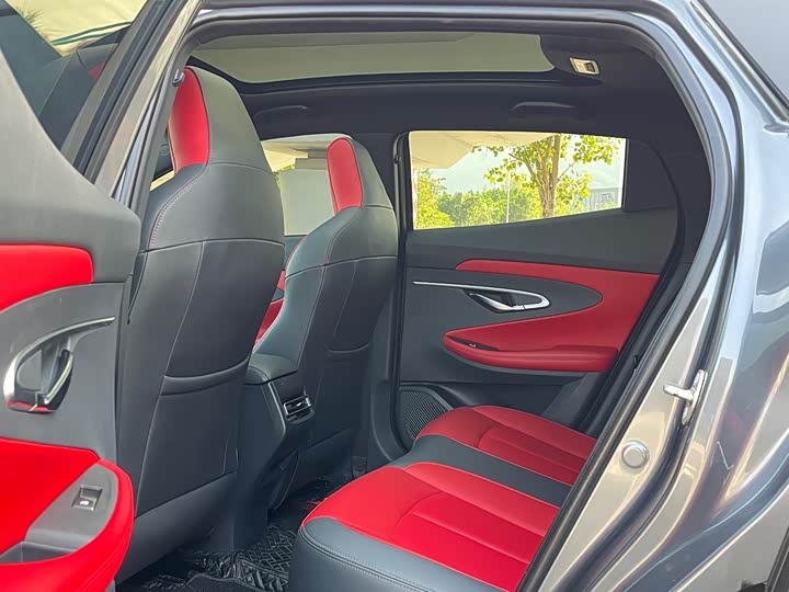 Фото 6 - Changan UNI-T