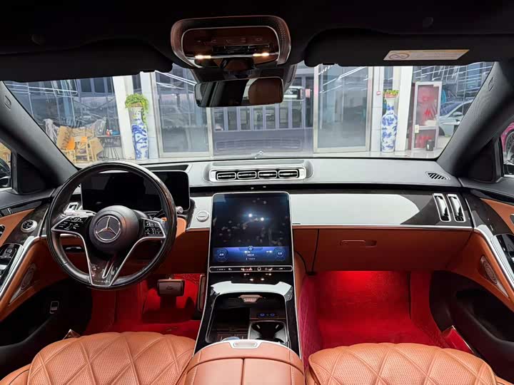 Фото 9 - Mercedes-Benz Maybach S-Class