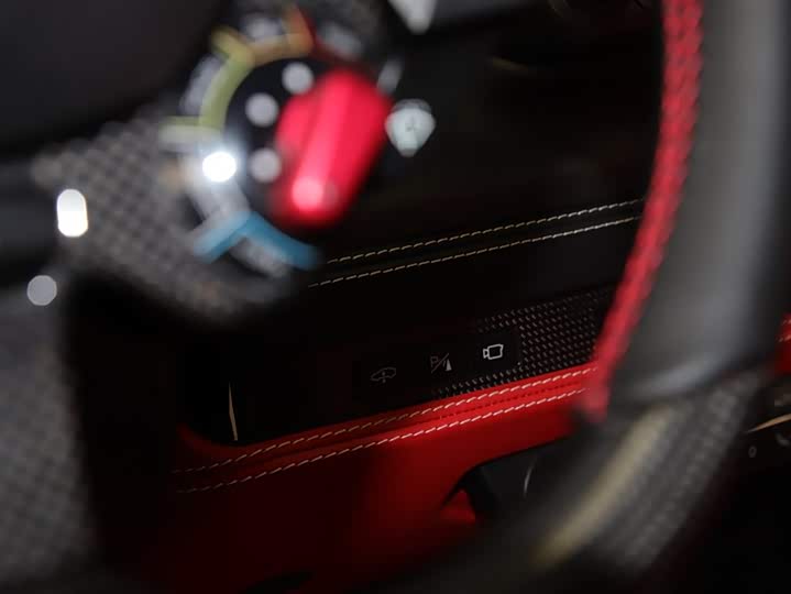 Фото 11 - Ferrari F8