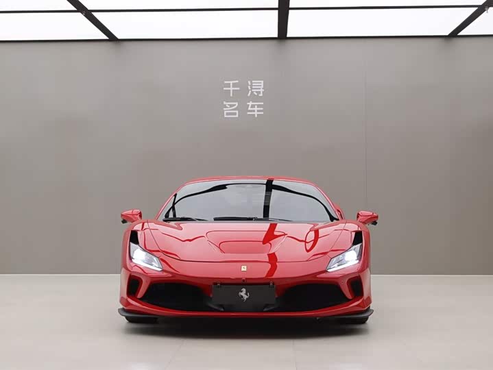 Фото 2 - Ferrari F8