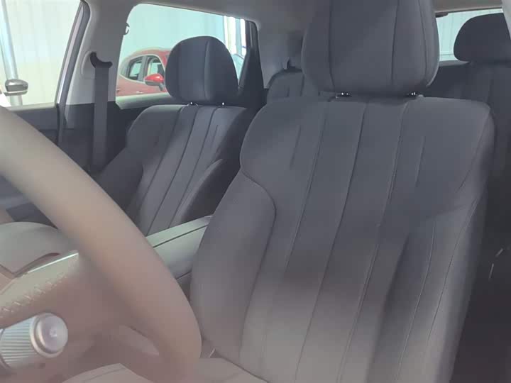 Фото 15 - GAC Aion UT