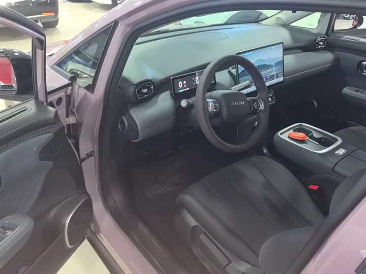 Фото 16 - GAC Aion UT