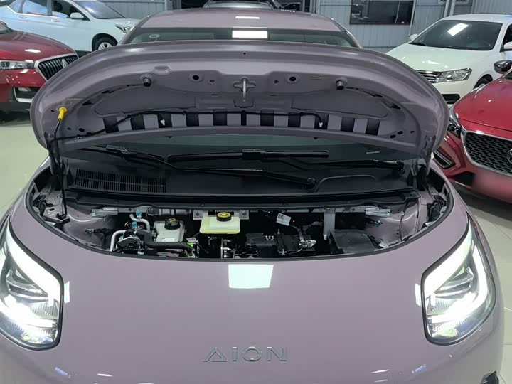 Фото 20 - GAC Aion UT