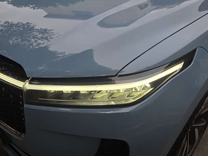 Фото 10 - LiXiang One