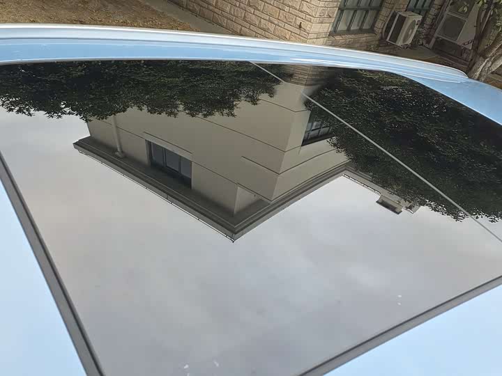 Фото 13 - LiXiang One