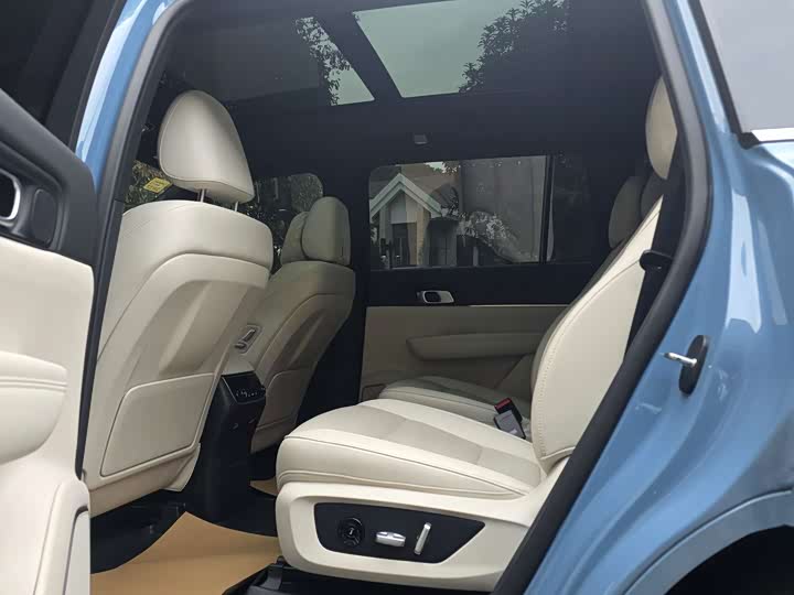 Фото 20 - LiXiang One