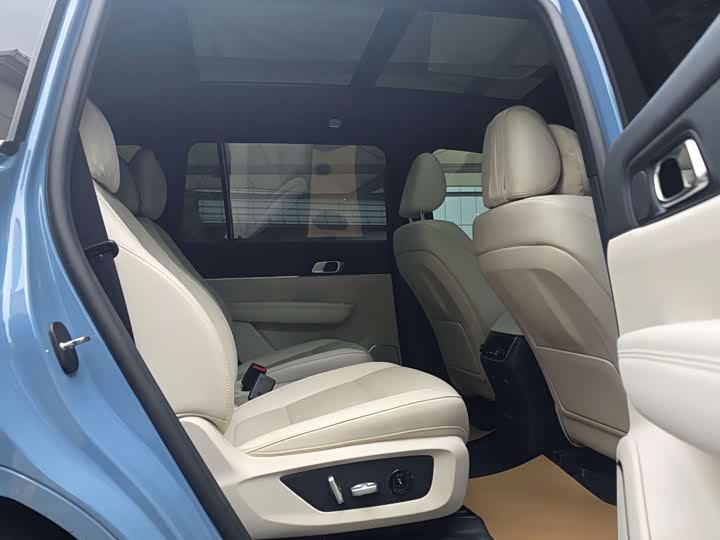 Фото 21 - LiXiang One