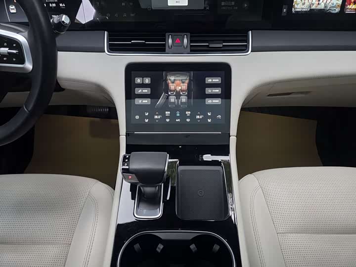 Фото 26 - LiXiang One