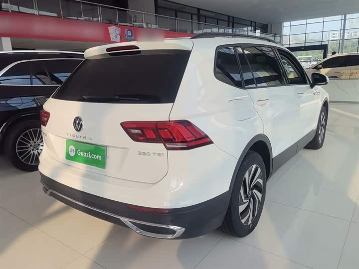 Фото 7 - Volkswagen Tiguan L Pro